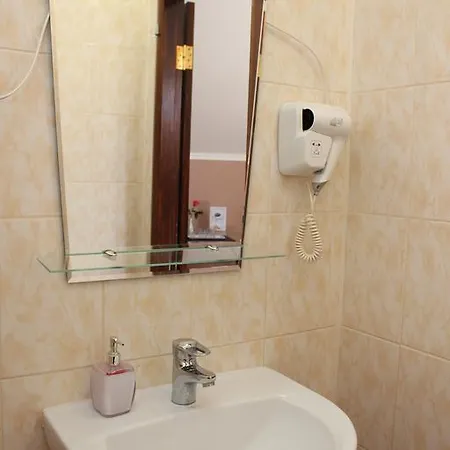 Marichka Hotel *